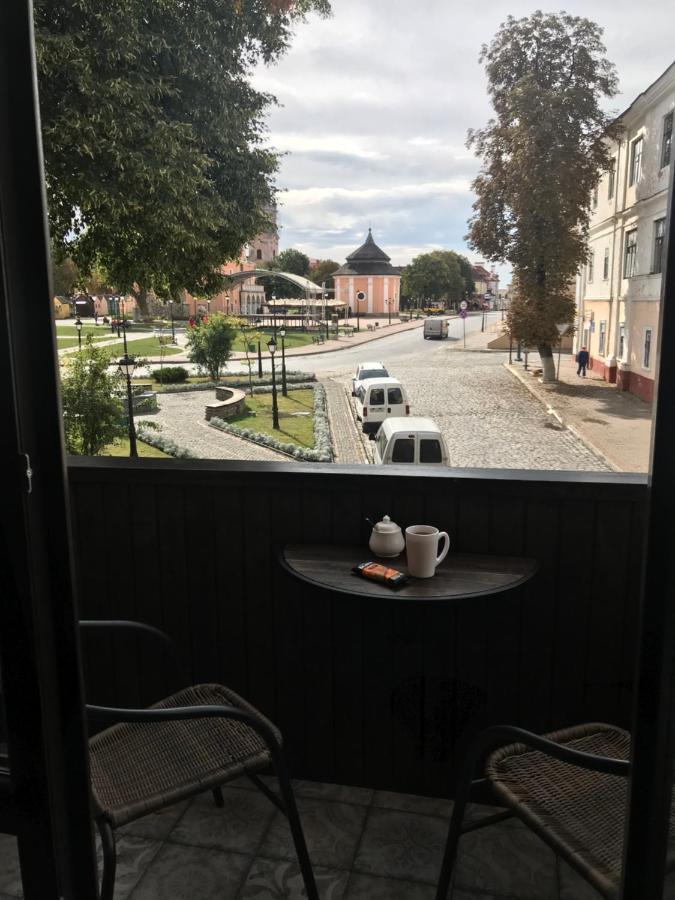 Apartamento Бажане Місце Kamianets-Podilskyi Exterior foto