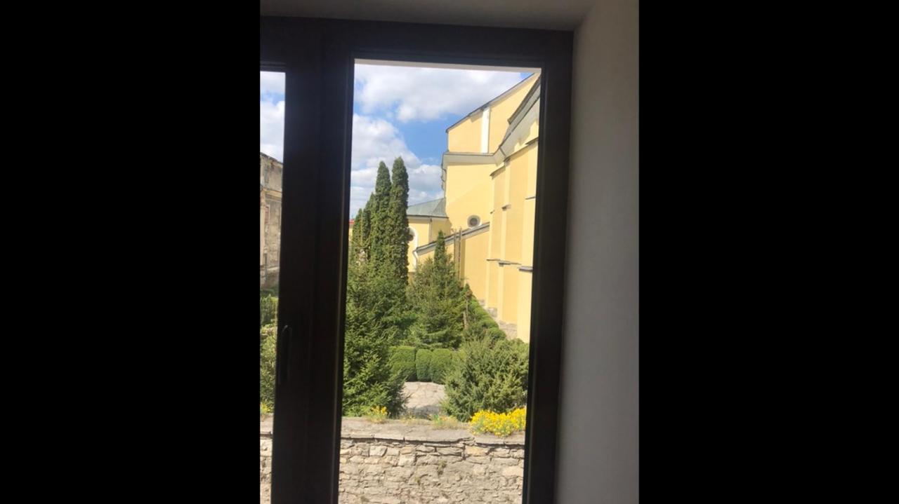 Apartamento Бажане Місце Kamianets-Podilskyi Exterior foto