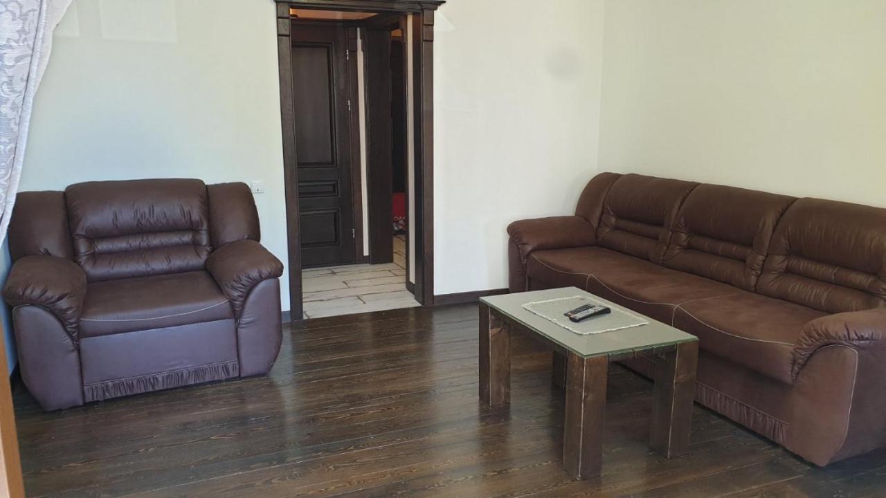Apartamento Бажане Місце Kamianets-Podilskyi Exterior foto