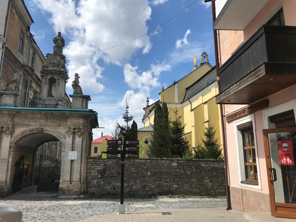 Apartamento Бажане Місце Kamianets-Podilskyi Exterior foto